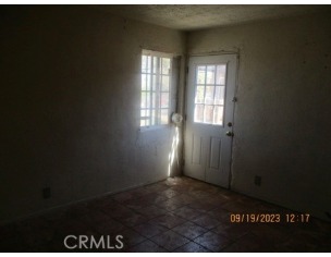 860 Flora Street property photo 9