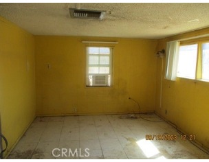 860 Flora Street property photo 15