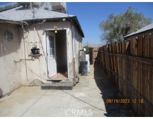860 Flora Street property photo 21
