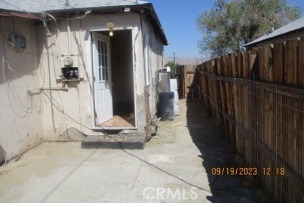 860 Flora Street property photo 24
